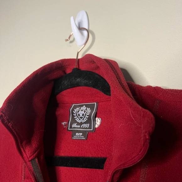 Ariat Red Ruched Sleeve Fleece Jacket - Picture 6 of 9